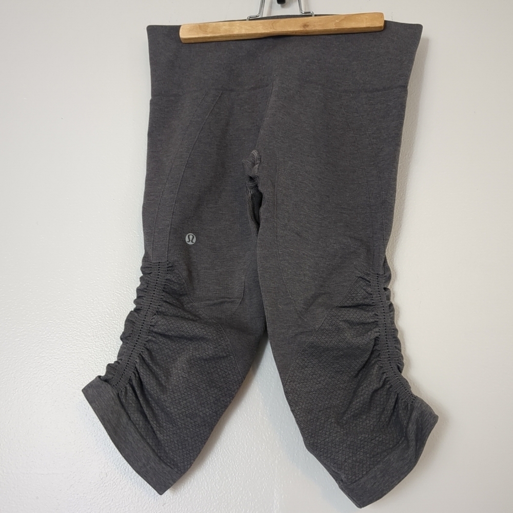 Lululemon In The Flow Leggings Womens Size 26 Heathered Gray Athletic Leisure - Picture 3 of 6